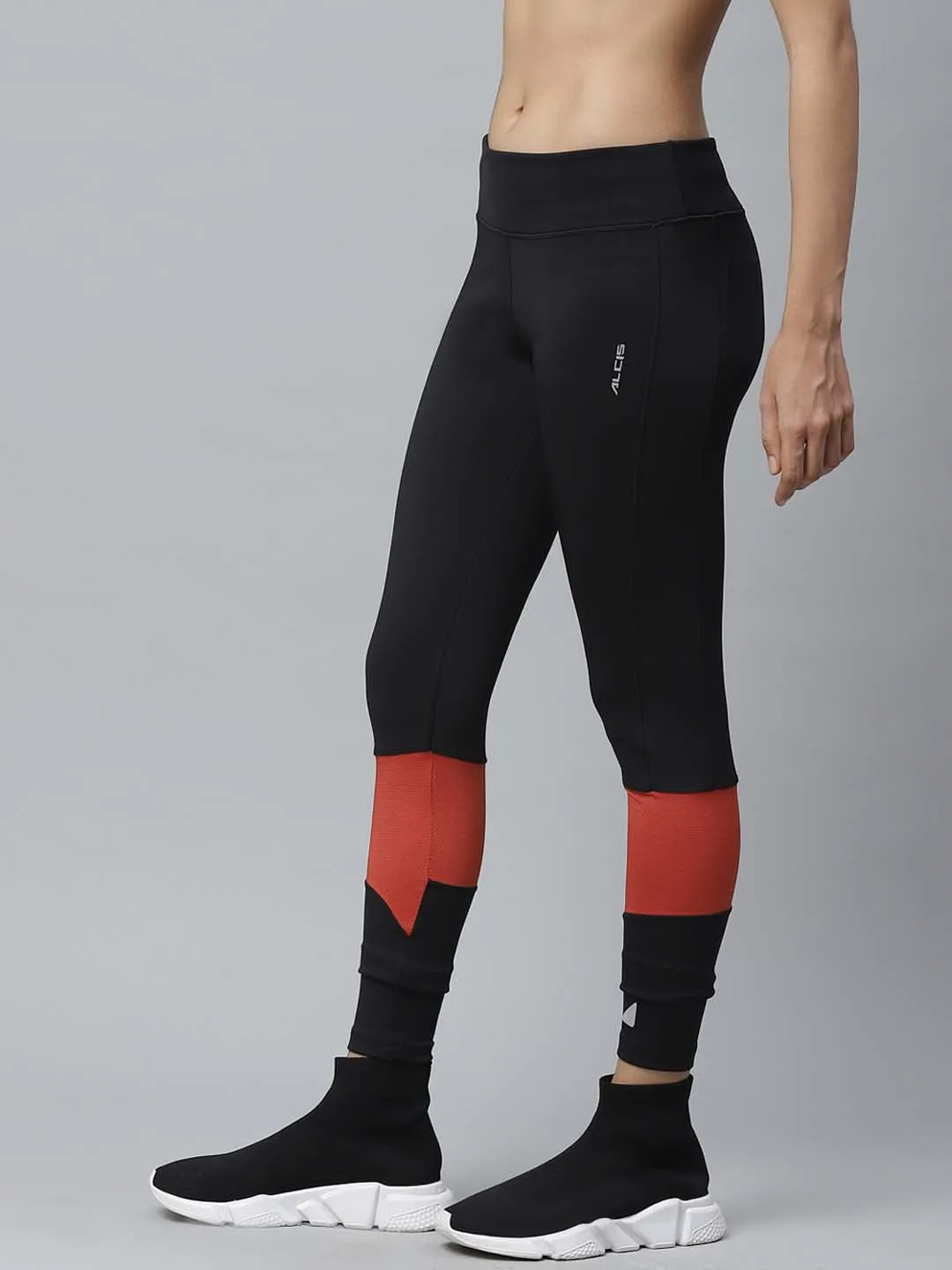 Alcis Women Black Rust Orange Colourblocked Fitted Cropped Running Tights