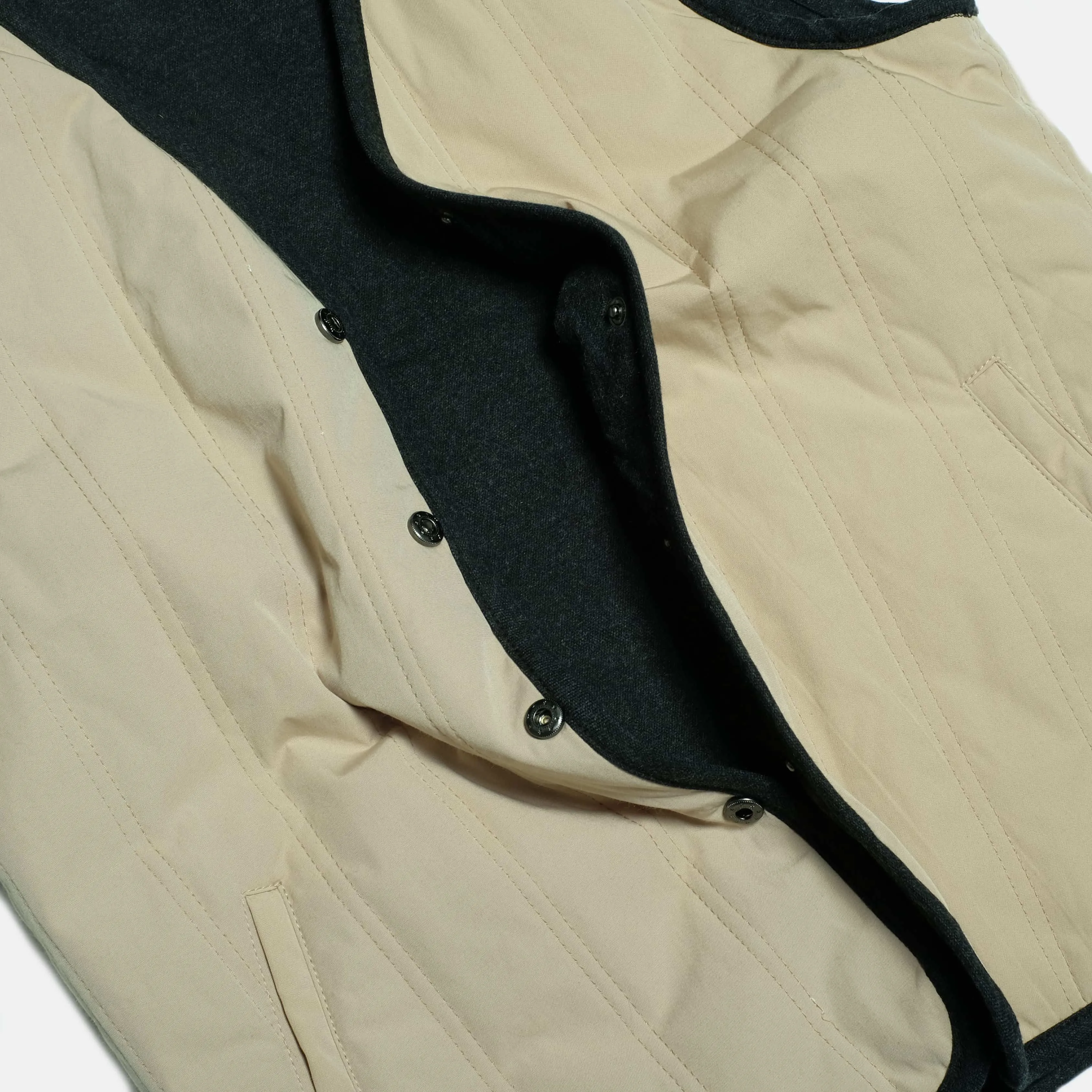 Boysnextdoor Reversible Quilted Vest Black