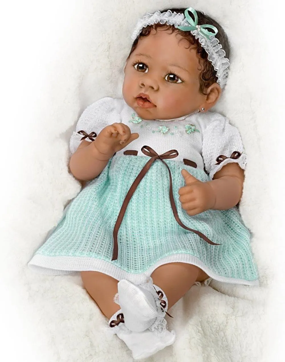 The Ashton-Drake Galleries Alicia's Gentle Touch Curls Her Hand Around Your Finger So Truly Real® Lifelike Interactive & Realistic African American Black Baby Girl Doll by Linda Murray 22-inches